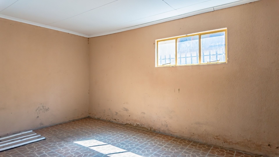 To Let 5 Bedroom Property for Rent in Tlhabane North West